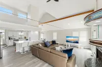 Charming newly updated home in Avalon with endless views of bay and sunset