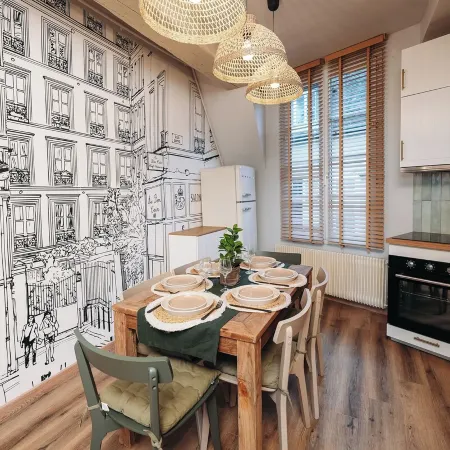 Charming urban retreat with city views