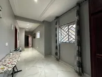 Modern 2-Bedroom Apartment Near Beach - Rose Villa Accra Suite T2 Hotels in Gbawe