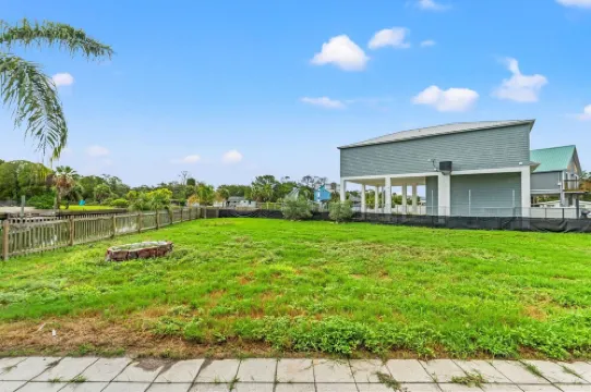 Waterfront Bliss in Hernando Beach. Dock, Kayaks & Sunsets