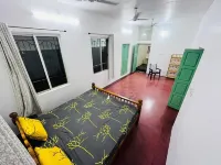 Charming 4-bedroom villa with AC and WiFi in enchanting Bommayapalayam Peaceful,