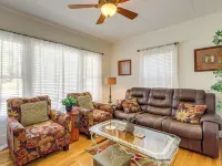 Main Street Home 1 Mile to Callaway Gardens Hotels in Pine Mountain
