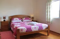 Tranquil Villa with Pool in Calheta ArcoView - 4-Star