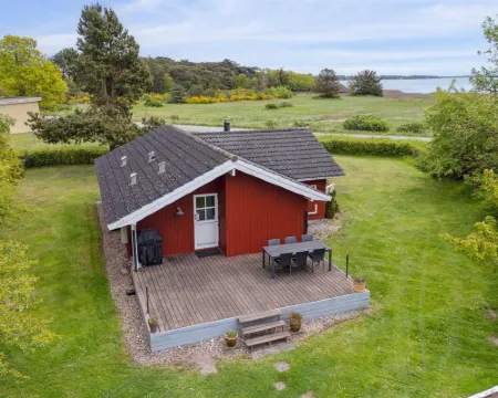 "Hjalmine" - 225m from the sea โรงแรมในGorlev