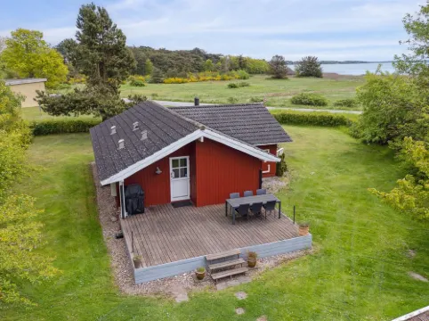 "Hjalmine" - 225m from the sea