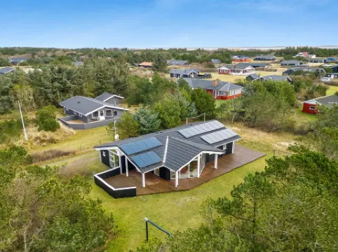 "Helen" - 500m to the Fjord