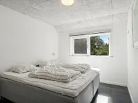 "Elke" - 3.5km from the Sea