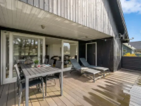 "Aleida" - 100m to the Fjord Hotels in Vemb