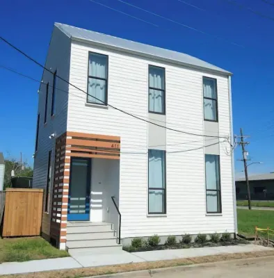 Bright Irish Channel Cottage 10 mins to FQ/Uptown Hotels in Garden District