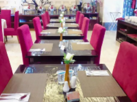 Travellers Hotel Phinisi Hotels in Makassar
