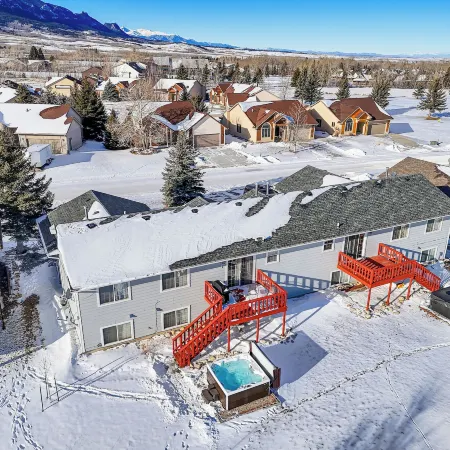 Red Lodge Townhome w/ Hot Tub & Mountain Views!