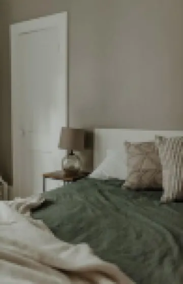 The June House: a Charming 2BR Apartment in the heart of Mac-Groveland.