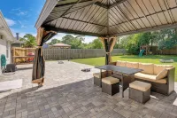 Destin Villa w/ Patio ~ 2 Mi to Miramar Beach! - Villas