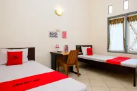 RedDoorz Syariah Near Alun Alun Kebumen Hotels in Kebumen