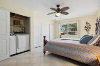 Chloe's Villa on Siesta Key, A Private 1/1 Escape Hotels in Siesta Key