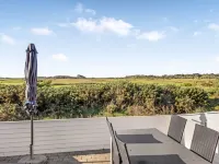 "Hugo" - 2.5km from the Sea