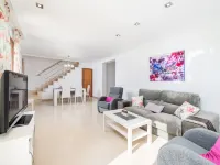 Biali - House In Buger. Free Wifi - Homestays