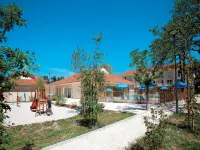 Lakeside Stay w/ Terrace
