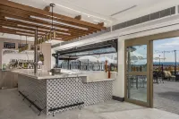 Holiday Inn KINGSTON-WATERFRONT by IHG - bar
