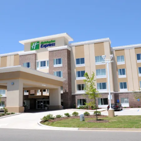 Holiday Inn Express COVINGTON-MADISONVILLE by IHG Отели в г. Ковингтон