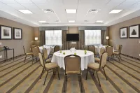 Holiday Inn Express & Suites KINGSTON CENTRAL by IHG - breakfast