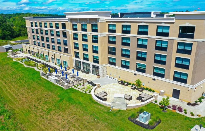 Holiday Inn Express & Suites ELIZABETHTOWN NORTH by IHG