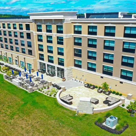 Holiday Inn Express & Suites ELIZABETHTOWN NORTH by IHG