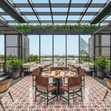 Pullman Chennai Anna Salai Отели рядом с достопримечательностью «Храм Ашталакшми»