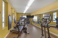 Best Western Plus Sherwood Park Inn  Suites - salle de sport