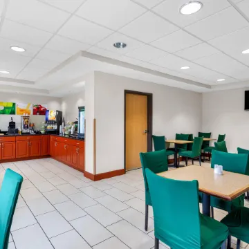Quality Inn Near Interstate I94