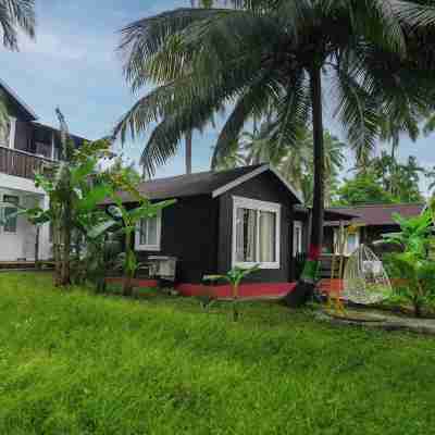 Adhvasaha Beach Spa Resort Hotel Exterior