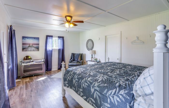 Cozy Greenwich Vacation Rental w/ Fire Pit