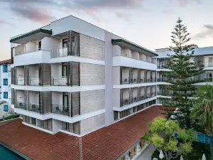 Trendy Side Beach Hotel