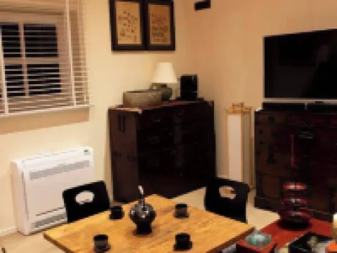 1 Bed Villa - Sleeps 2 - Garden - Parking - Wifi ペーアーのホテル