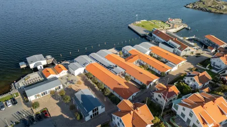 Gullmarsstrand Hotell & Konferens Отели в г. Урустская коммуна