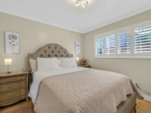 Crest retreat home Hotels in Castro Valley