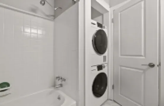 Spacious 2BR 1BA Haven - Perfect for Families