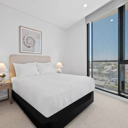 Stylish 2-Bed Unit with Views & Rooftop Access