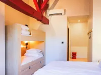 Mustard Hostel Hôtels à proximité de : Gare de Dijon