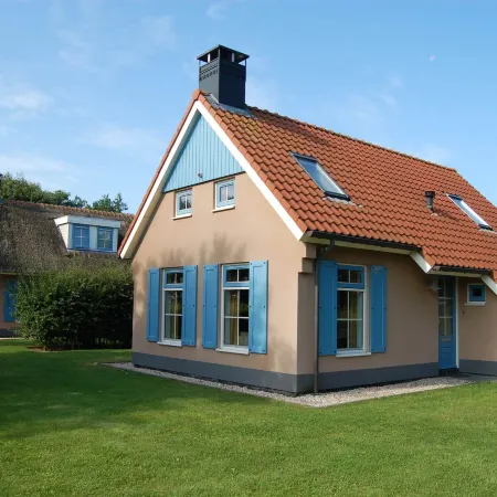 Traditional Villa with Dishwasher on Texel Near the Sea
