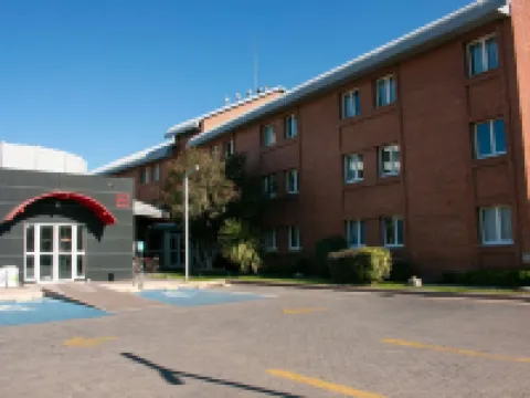 イビス メンドーサ ホテル のホテル