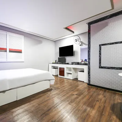 Boryeong (Daecheon) QQ Motel Hotel dekat Stasiun Daecheon Lama