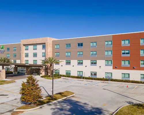 Holiday Inn Express & Suites Chalmette - New Orleans S by IHG Hotels in Chalmette