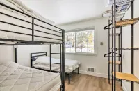 The Cottages: Skiers Escape Half-Mi to Eagle Point