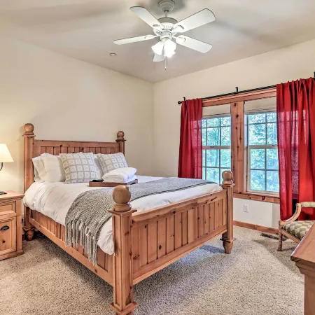 Spacious Lake Arrowhead Home w/ Putting Green
