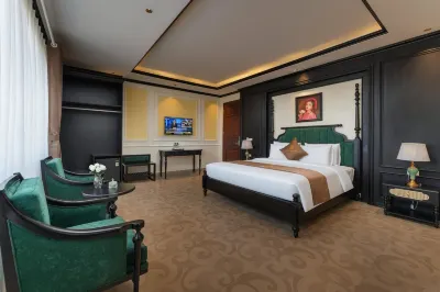 Grand Luxury Hotel فنادق في 