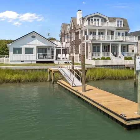 Creek Watch 4 Bedroom Home by RedAwning