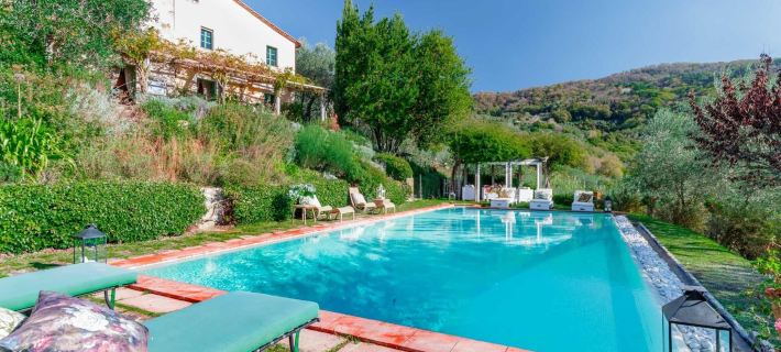 Villa Gufo in Lucca with 5 Bedrooms and 4 Bathrooms Ξενοδοχεία στην πόλη Lucca