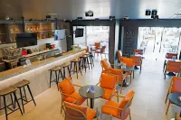 Flow Spectrum Resort Sahl Hasheesh - bars
