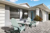 Exclusive Jan–May Special  Naples Pool Home Walk to Beach & Mercato - 2 estrellas